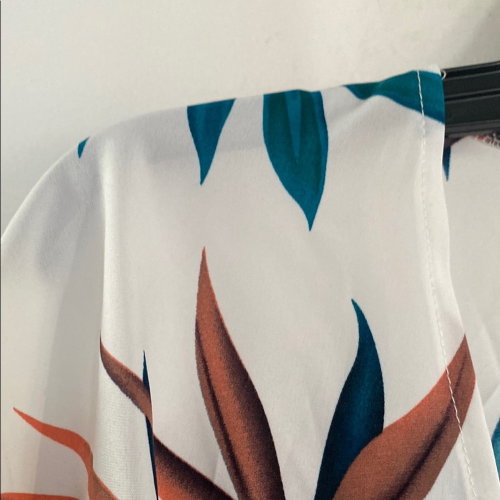 Tropical Leaf Print Kimono with Tassels - Picture 4 of 6